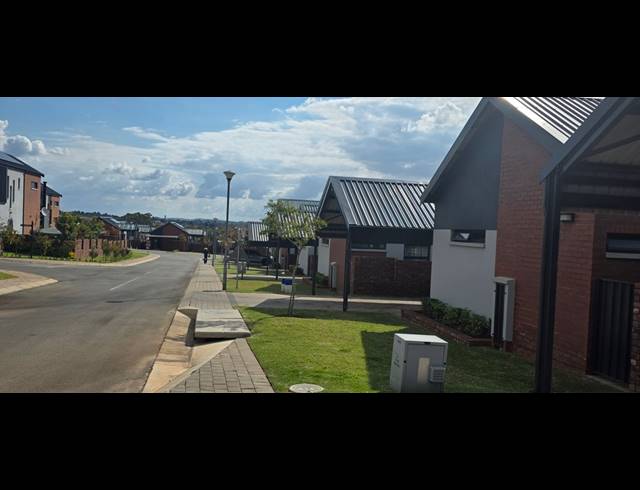 3 BEDROOM FREEHOLD FOR SALE IN ZANDSPRUIT